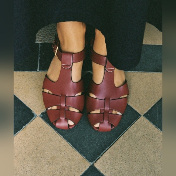 Zara (Size 39) Burgundy Wine Faux Leather Strap Buckle Flat Fisherman Sandals - Picture 10 of 14